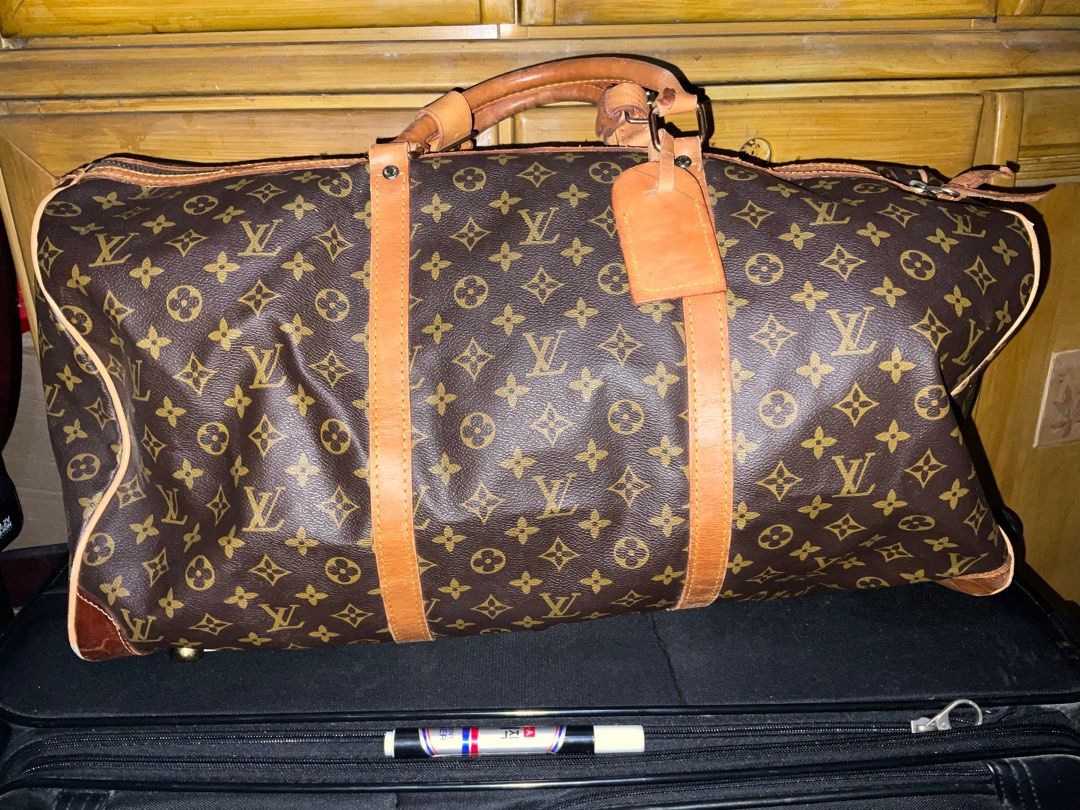 LV travel Bag (Category: Luxury Bags & Wallets) located in Quezon City. Submitted by m2yjapansurplus_quezoncity (Listing ID 1389276606, Image 2). Description: Branded!.