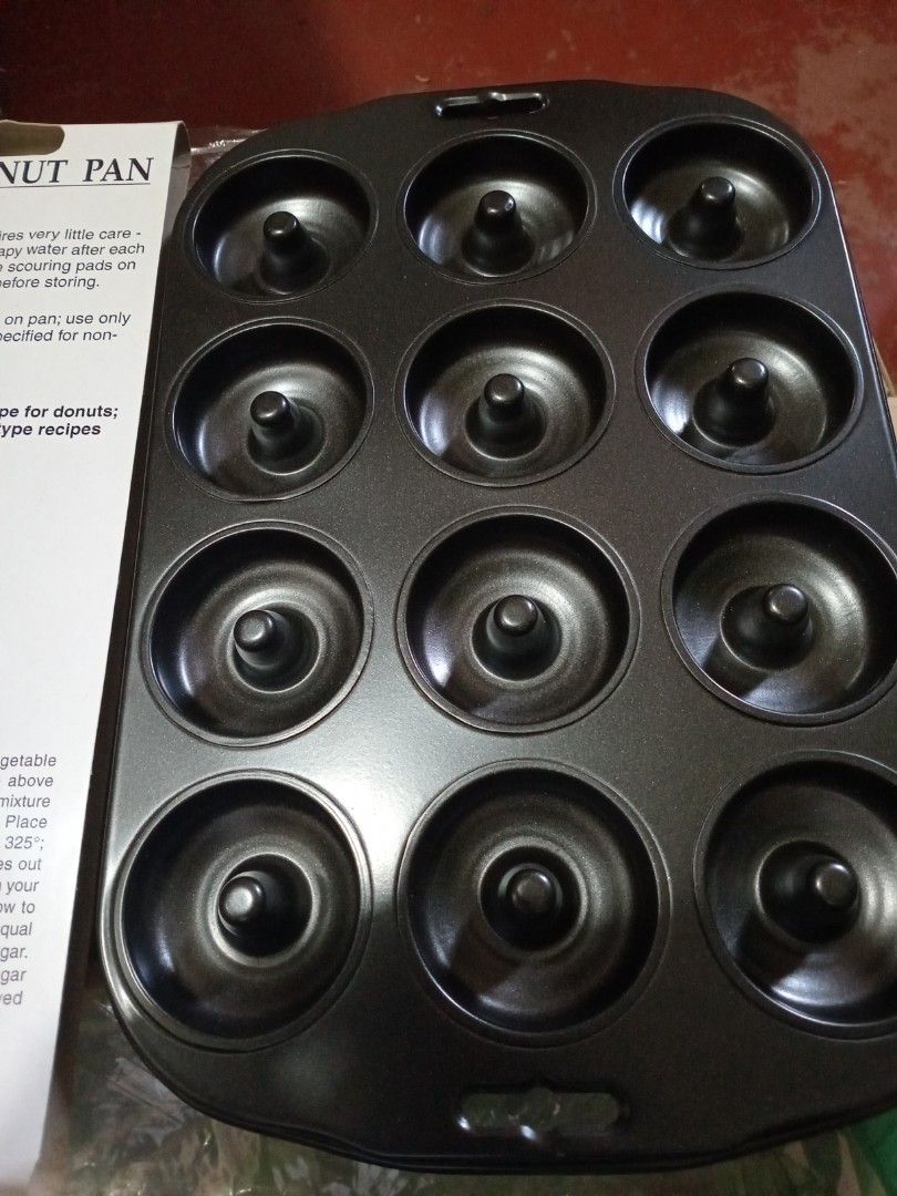 Mini Donut Pan (Category: Homemade Bakes) located in Valenzuela. Submitted by consjavier74 (Listing ID 1389176547, Image 2). Description: Bnew Mini Donut Pan 500 pesos only Dalandanan,Valenzuela City.