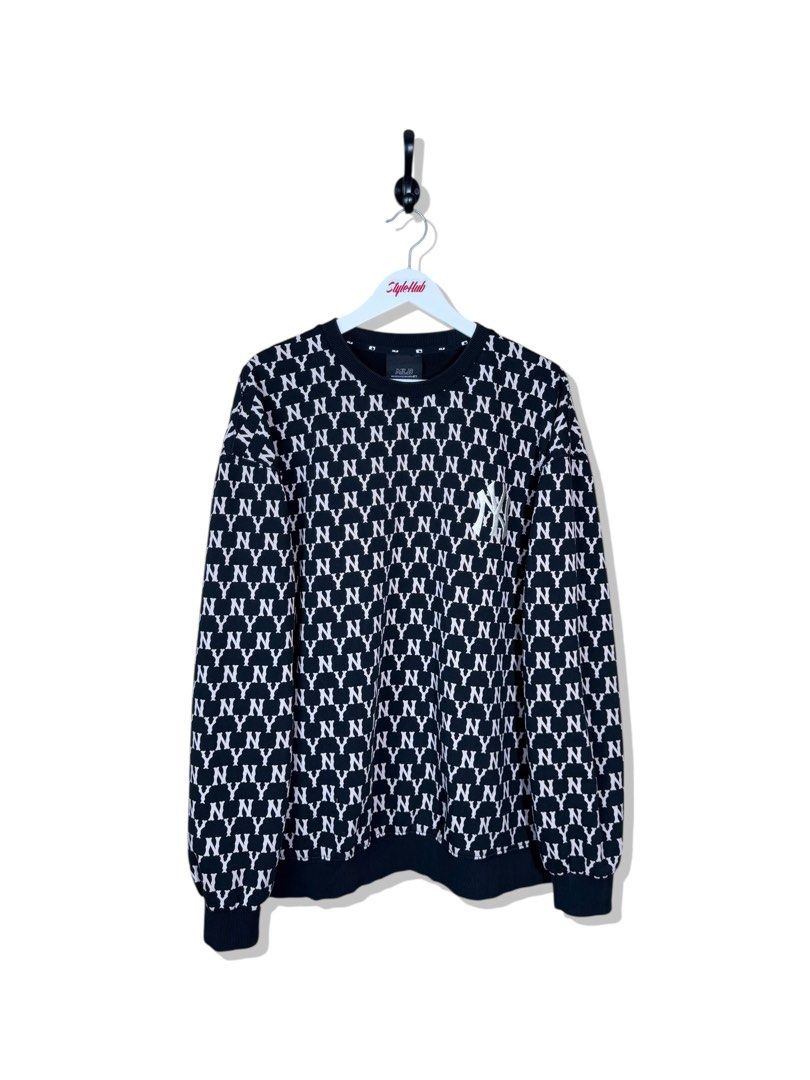 MLb new york yankees pullover (Category: Coats, Jackets and Outerwear) located in Cebu City. Submitted by stylehub_ (Listing ID 1389280793, Image 1). Description: M L B ny yankees pullover XL Width: 25 Length: 29 Condition: excellent Color rate: 9.5/10.