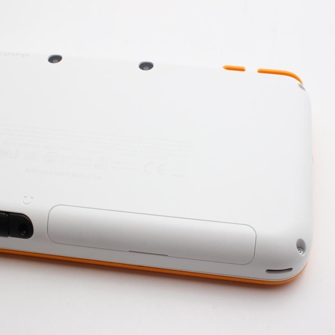 New Nintendo 2DS LL White x Orange (Category: Nintendo) located in Manila. Submitted by japan_treasure (Listing ID 1389237904, Image 3). Description: I have checked all functions one by one, including button responses, front and rear cameras, touch panel responsiveness across the entire surface including all four corners, microphone, internet, etc. There is no battery swelling. Screen: - Both the top and bottom screens are in excellent condition 