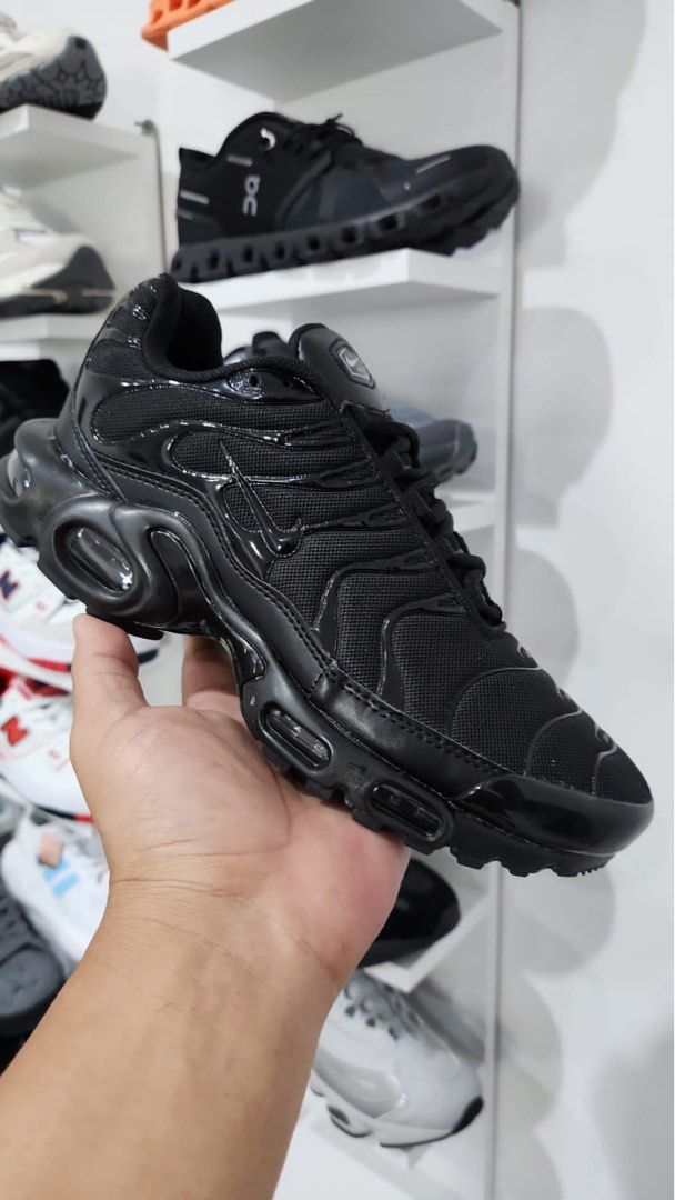 Nike Tn Triple Black Nike TN Triple Black, Fesyen Pria, Sepatu