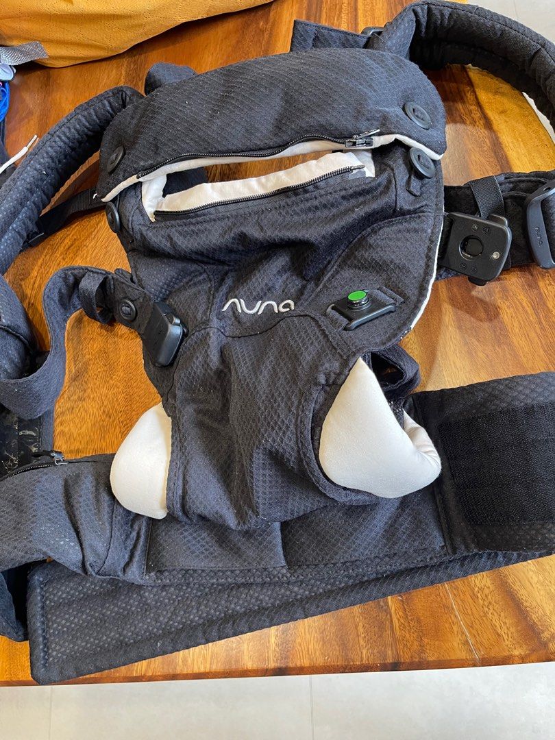 Nuna Cudl Carrier (Category: Carriers & Slings) located in Quezon City. Submitted by kriskaesguerra (Listing ID 1389181500, Image 2). Description: Nuna Cudl barely used Complete with box and plastic Chew guards and attachments have not been used SRP is 10k .