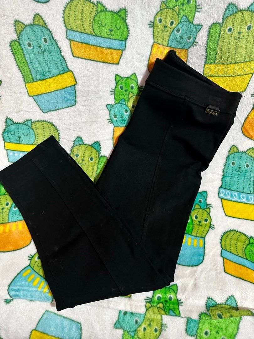 Original AE jeans streched (Category: Jeans) located in Las Pinas. Submitted by juststuffthings (Listing ID 1389221348, Image 2). Description: 500 each original price 3k US/10 .