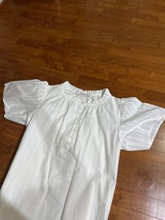 (Category: ) located in . Submitted by secondhand-clothing (Listing ID 1389254934, Image 1). Description: .