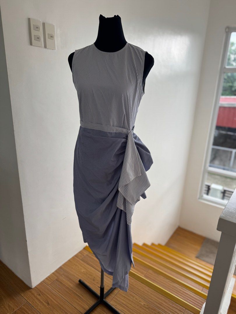 Plains and Prints Dress (Category: Dresses) located in Mataasnakahoy. Submitted by madzie21 (Listing ID 1389155430, Image 1). Description: Brand New Plain and Prints Dress. Brand new with tag on. Store bought for 2,400, selling half the price. Purchase but just got stored.