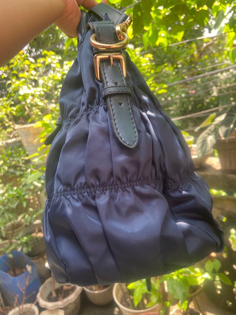 Prada (Category: Luxury Bags & Wallets) located in Manila. Submitted by baglovers10 (Listing ID 1388892642, Image 3). Description: Not guaranteed No white tah But good quality Matibay Super ganda ng bag..