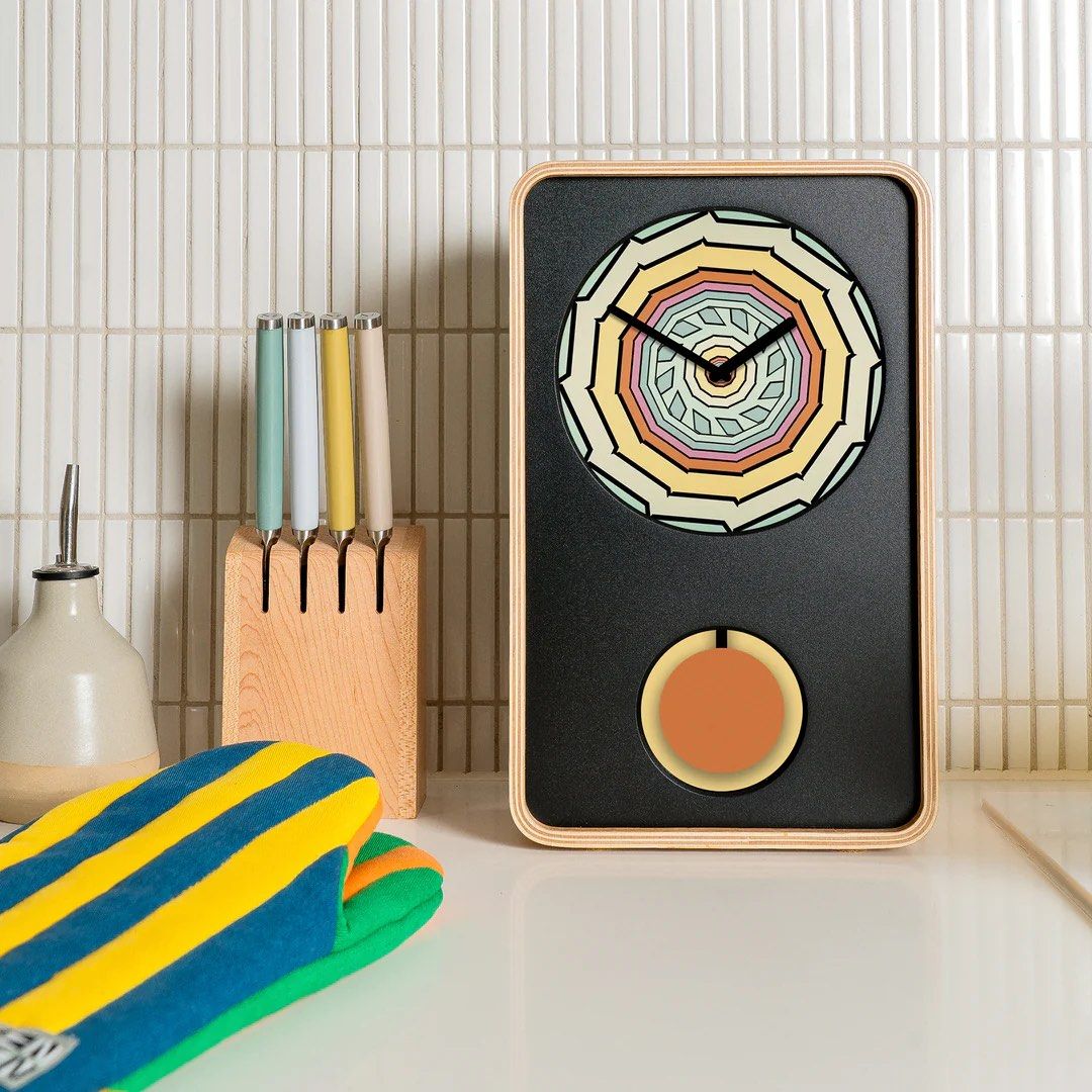 Pre-order / Klydoclock Digital Animation Desk Clock (Category: Clocks) located in San Antonio. Submitted by melodramaforever (Listing ID 1389282874, Image 3). Description: PRE-ORDER! Klydoclock Digital Animation Desk Clock This pre-order requires full payment. ETA to PH: 3-4 weeks upon ordering *Item ships from US A clock that displays a wide range of digital animations with a high-resolution screen. The Klydoclock serves up digital analog hands 