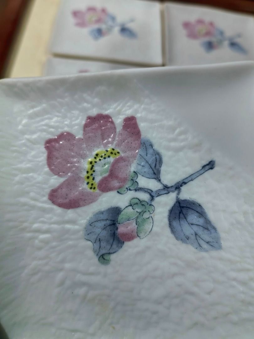Ramekins Plate set of 4 (Category: Other Kitchenware & Tableware) located in Cebu City. Submitted by dudes_villanueva (Listing ID 1389262696, Image 3). Description: Square Flat Plate Ramekin Material: Ceramic Set of 5 Textured with Glittering Effect on Flower. 3.9x3.9 inch.
