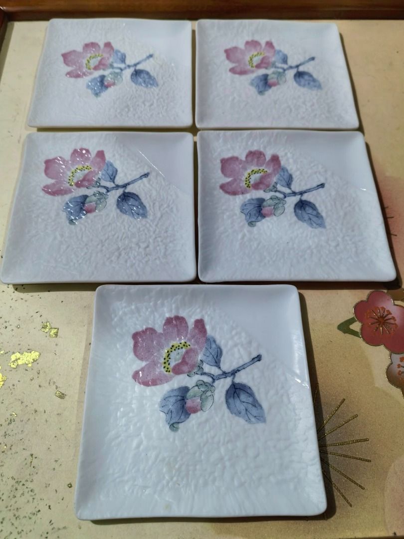 Ramekins Plate set of 4 (Category: Other Kitchenware & Tableware) located in Cebu City. Submitted by dudes_villanueva (Listing ID 1389262696, Image 1). Description: Square Flat Plate Ramekin Material: Ceramic Set of 5 Textured with Glittering Effect on Flower. 3.9x3.9 inch.