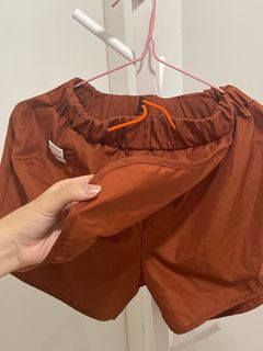 (Category: ) located in . Submitted by selling__preloved (Listing ID 1389292464, Image 1). Description: .