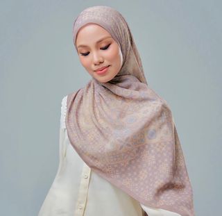 (Category: ) located in . Submitted by syararara (Listing ID 1389236751, Image 1). Description: .