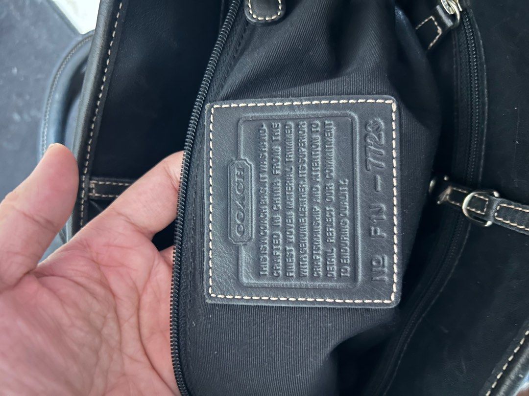 Vintage Coach Wool Top Handle (Category: Luxury Bags & Wallets) located in Iloilo. Submitted by vintified (Listing ID 1389252358, Image 3). Description: Restored and Moisturized Made in 2001 No flaws! Missing hangtag only.