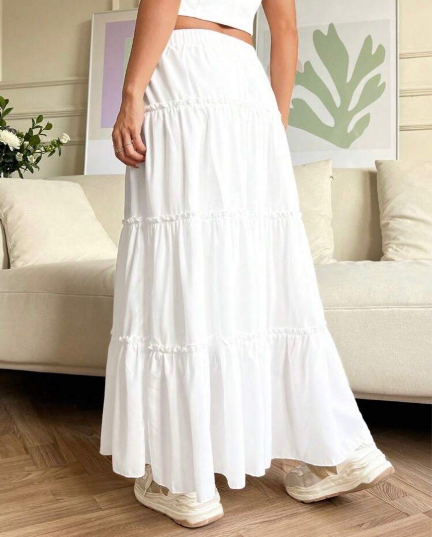 White Long Skirt (Category: Skirts) located in Manila. Submitted by happyleiii (Listing ID 1389263046, Image 2). Description: Used only once! RFS - thought I lost my first long skirt but then I found it .