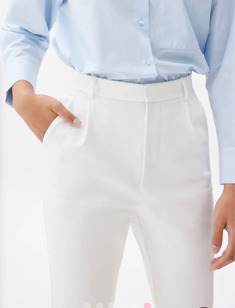 White Pants Love Bonito (Category: Other Bottoms) located in Mandaluyong City. Submitted by itisntso (Listing ID 1389253622, Image 2). Description: Brand New Love Bonito Pants White Size 23 RFS: Doesn’t fit, can’t return .