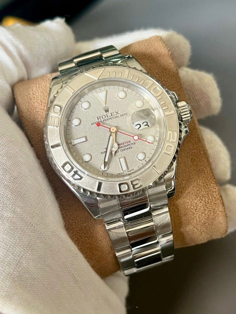 yatch master (Category: Luxury Watches) located in Cabanatuan. Submitted by albertgonzales27 (Listing ID 1389160891, Image 3). Description: Yachtmaster Platinum Reference 16622 2002 year model, Y series 40mm case size Platinum bezel / Platinum dial No pin holes Super luminova luminescence Laser etched sapphire glass 9/10 watch condition Watch w/ verification papers (11 links) Trades accepted up or down P425k only.