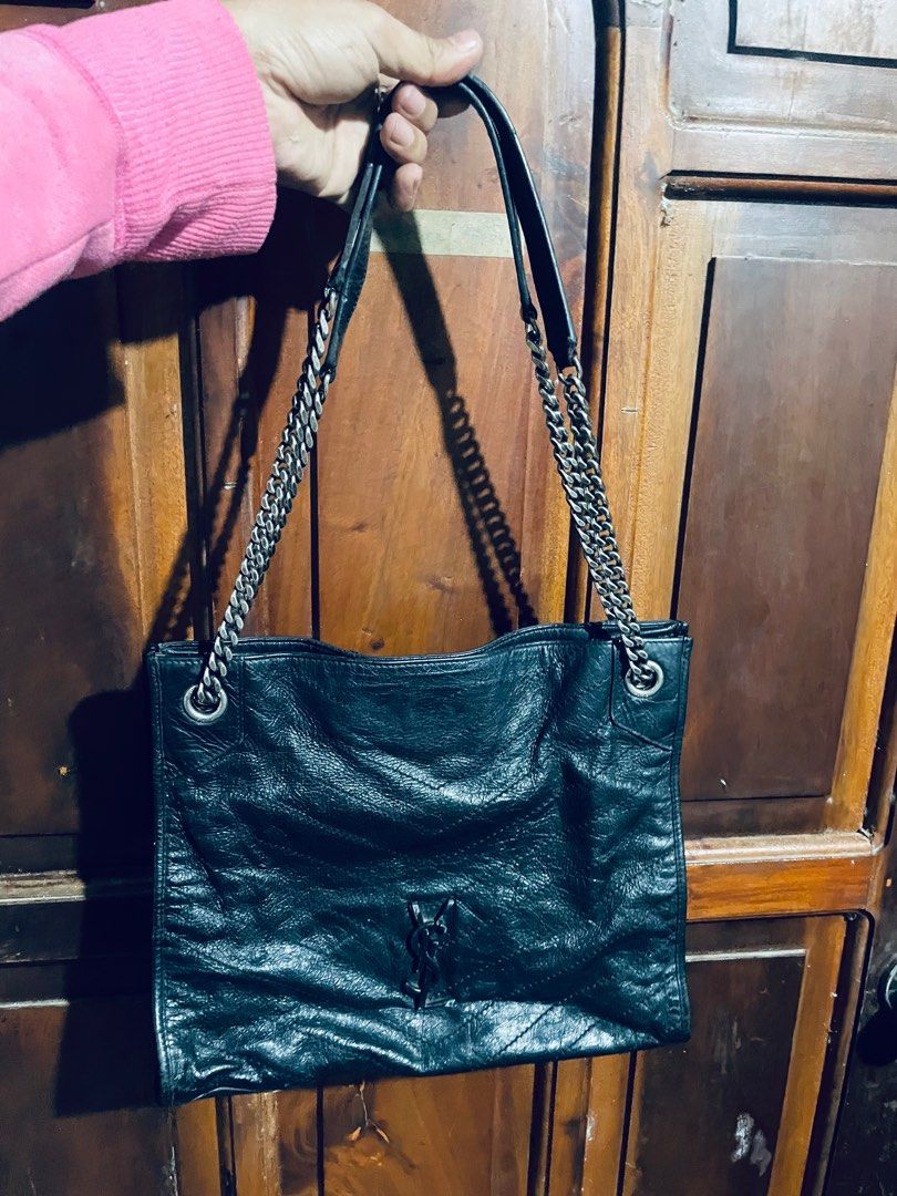 Ysl medium Nikki (Category: Luxury Bags & Wallets) located in Mambajao. Submitted by ckali (Listing ID 1389114749, Image 3). Description: Japan source No major issue normal sign of use.
