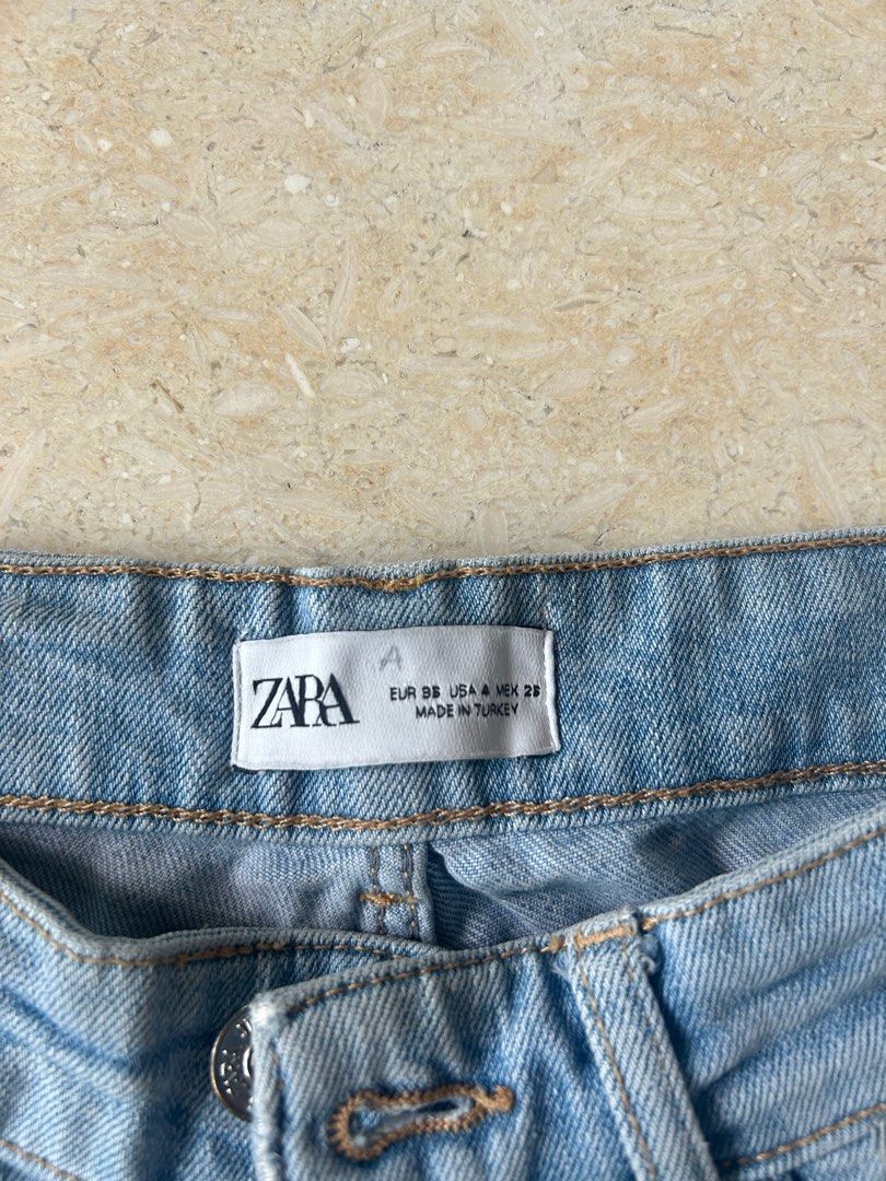 Zara denim pants (Category: Jeans) located in Manila. Submitted by chiccorner (Listing ID 1389112248, Image 1). Description: Authentic ZARA Jeans Size us 4 Dimension .