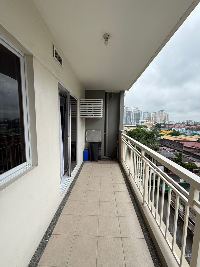1Br for Rent @ The Orabella (Category: Apartments & Condos) located in Taguig. Submitted by JPJeffrey (Listing ID 1389385969, Image 3). Description: FOR LEASE: 1BR Condo Unit FULLY FURNISHED 📍The Orabella, 21st Avenue, Quezon City 🏷️25,000/Month Inclusive of Assoc Dues Plus Free WIFI 200 Mbps & Drinking Water 𝐏𝐑𝐎𝐏𝐄𝐑𝐓𝐘 𝐃𝐄𝐓𝐀𝐈𝐋𝐒 1BR with Balcony (38sqm) Atrium Level (Low Floor) Fully Furnished ↳ 2 WindowType Aircons ↳ Sofa (converti