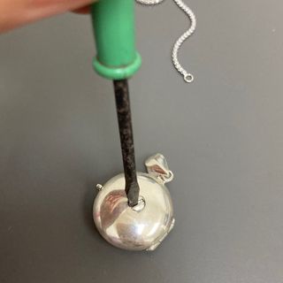 海外老銀店搜回 愛的極致螺絲祕地圓型開蓋純銀925小盒吊墜64213439005697110