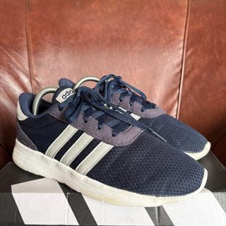 (Category: ) located in . Submitted by underratedapparel (Listing ID 1389351718, Image 1). Description: .