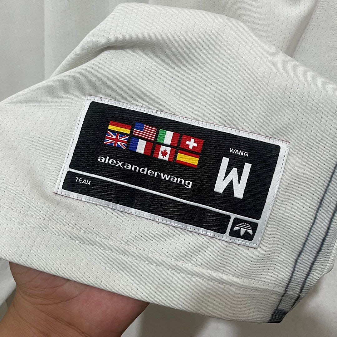 Adidas x Alexander Wang Jersey Shirt (Category: Luxury Apparel) located in Daraga. Submitted by th3cliquejunks (Listing ID 1389463442, Image 3). Description: Adidas x Alexander Wang Jersey Shirt - Authentic Good As New No issue Size Medium on tag - 22”W x 29”L 2,000 Dm to purchase .