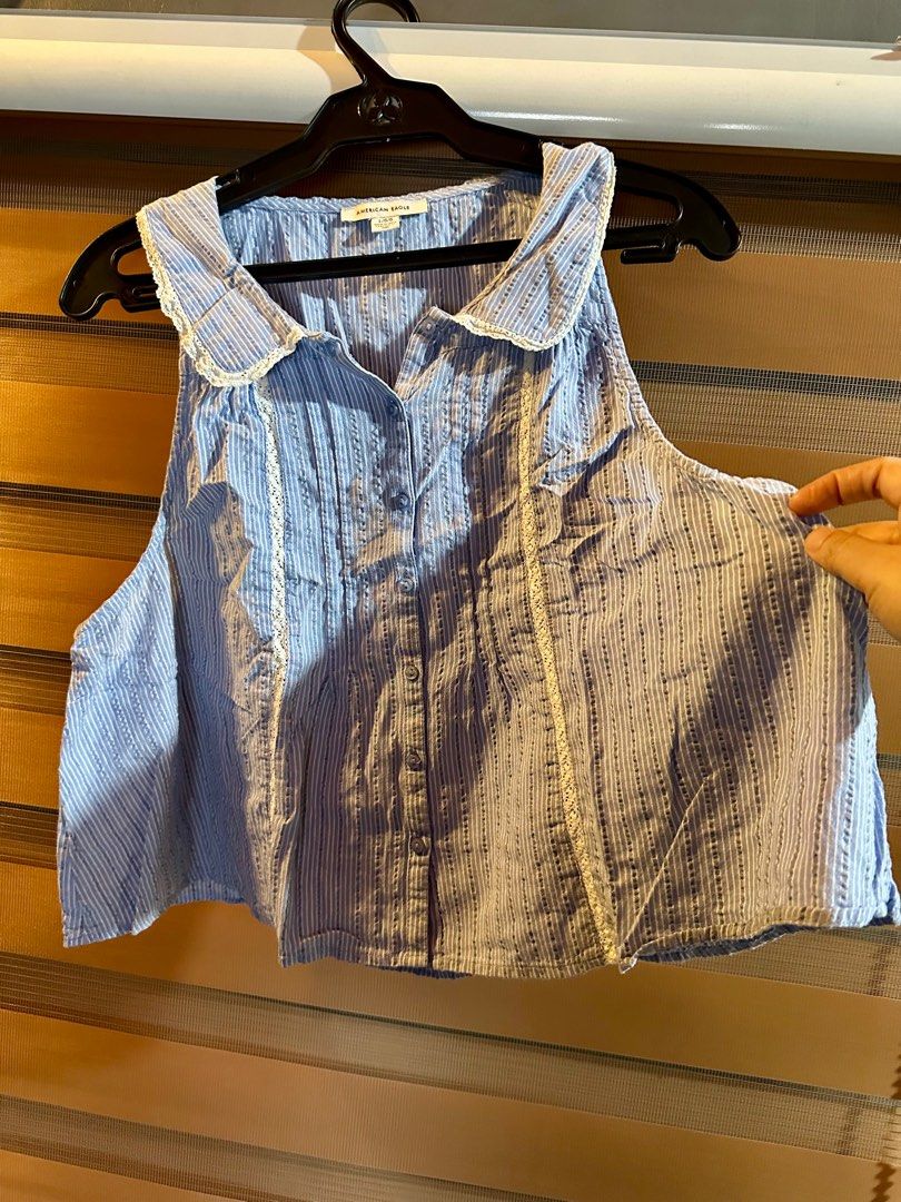American Eagle Top (Category: Sleeveless) located in Las Pinas. Submitted by juststuffthings (Listing ID 1389430527, Image 1). Description: .