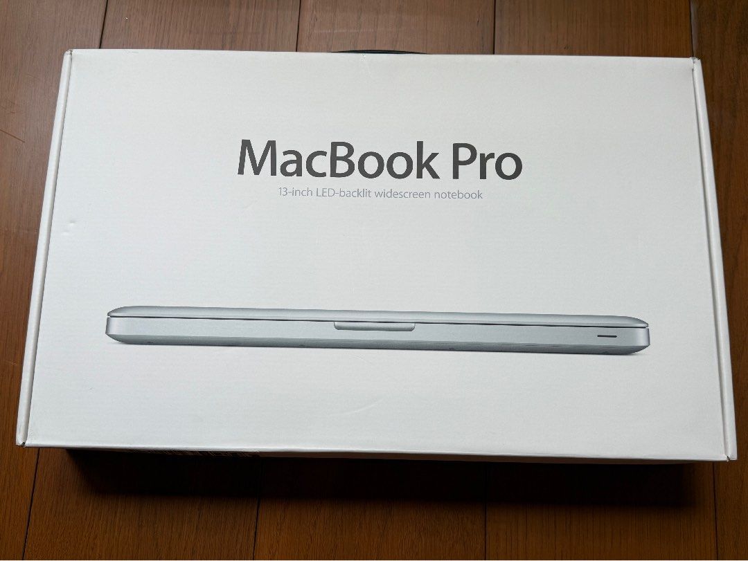 Apple Macbook Pro Box with Socket Plug Charger 2011 (Category: Laptops & Notebooks) located in San Juan City. Submitted by oliveoilandbalsamic (Listing ID 1389329881, Image 1). Description: socket plug - sold.