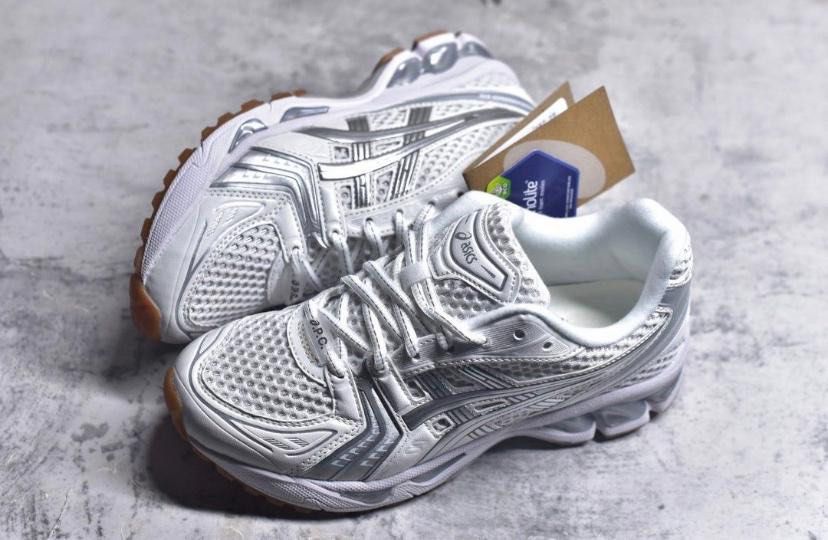 ASICS Gel-Kayano 14 A.P.C. White Pure Silver running shoes (Category: Sneakers) located in Singapore. Submitted by outletangels (Listing ID 1389313436, Image 1). Description: 🚨FLASH SALES ! 🔥DM while sales , stocks & sizes lasts ! 🤍FREE doorstep delivery 🍀BRAND NEW , ALL SIZES AVAILABLE 💞Second pair discounted ✨original factory outlet products Why Us ? 😊1,000+ REVIEWS & happy customers 💯QUALITY & PRICE.