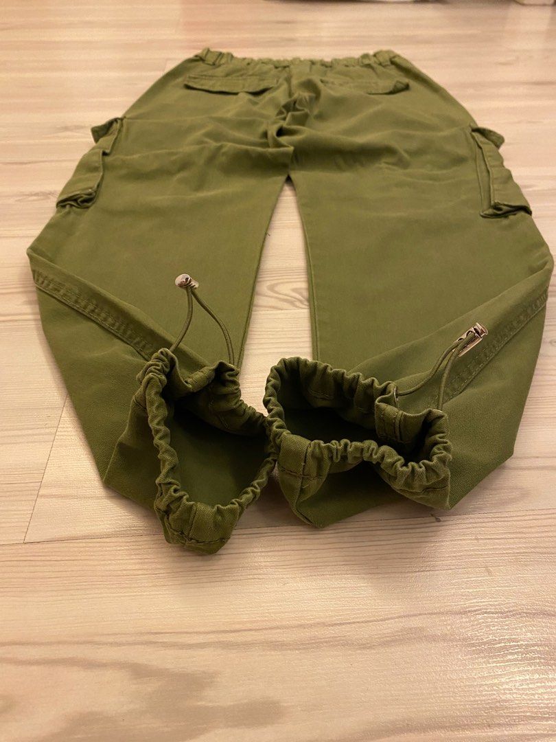 Bershka Olive Green Cargo Pants (Category: Other Bottoms) located in San Pedro. Submitted by kf.vd (Listing ID 1389436999, Image 3). Description: • Bershka cargo pants ; Size S • Originally P2,000 or P3,000 •MOD: meetup/lalamove/LBC, to be paid by buyer.
