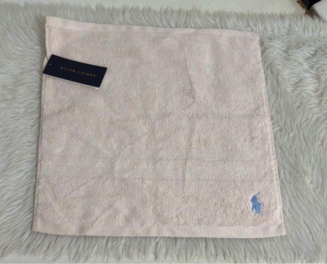 Brandnew Ralph Lauren Bath Towel (Category: Towels, Napkins & Holders) located in Paranaque City. Submitted by dalle_closet (Listing ID 1389330176, Image 1). Description: New with tag Original RL Size: 13.5 x 13.5 inches Made in japan.