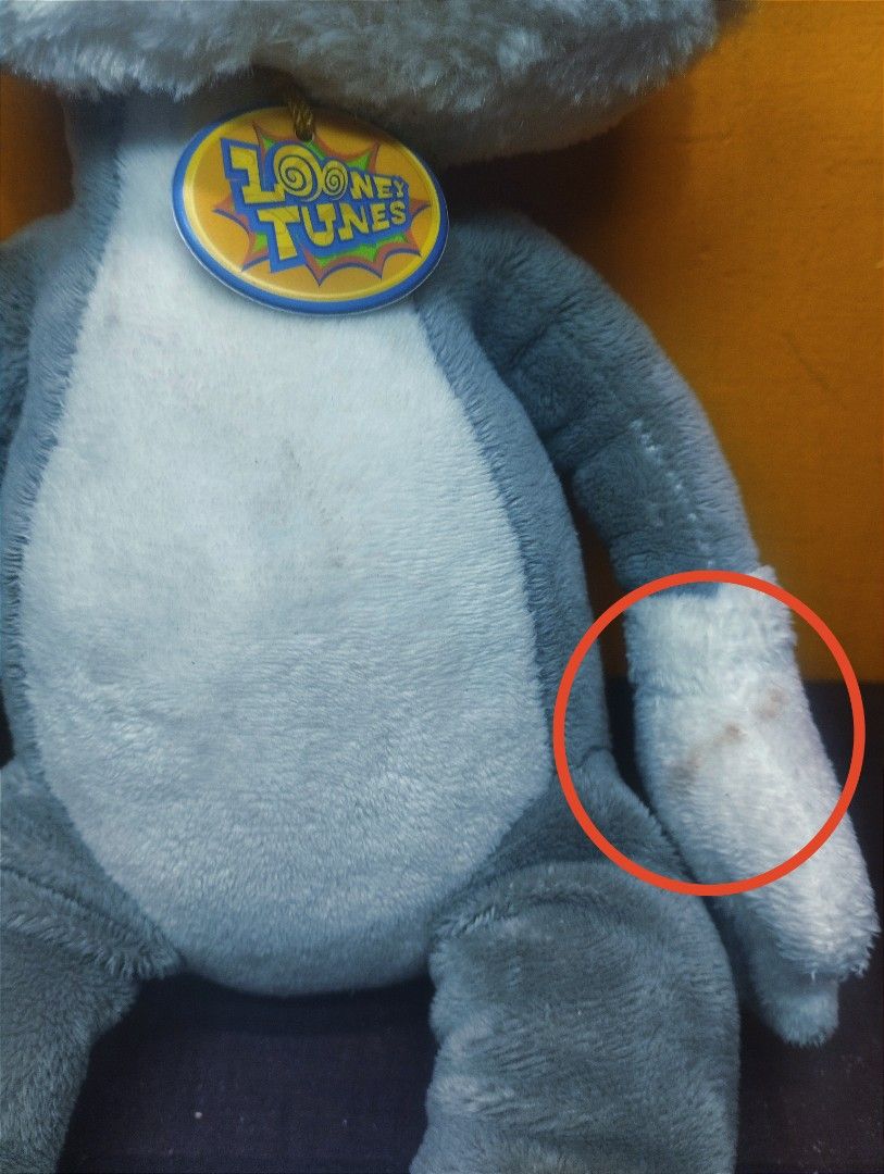 Bugs Bunny, Tigger and Jerry Stuffed Toys (Category: Plushies & Soft Toys) located in Valenzuela. Submitted by masterpuge (Listing ID 1389403875, Image 3). Description: PTPA For Sale Nasa pictures na ang mga detalye Gcash payment Lalamove delivery (Buyer booking) Thanks Admins...