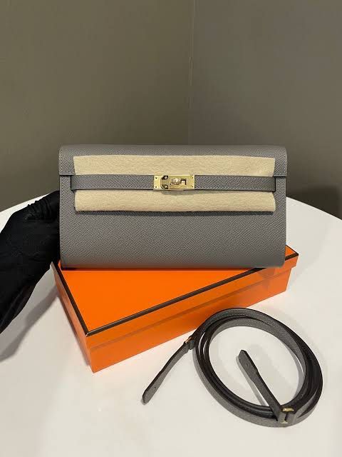 Hermes Kelly elan (Category: Luxury Bags & Wallets) located in Paranaque City. Submitted by kgmgiftedph20 (Listing ID 1389462556, Image 3). Description: .