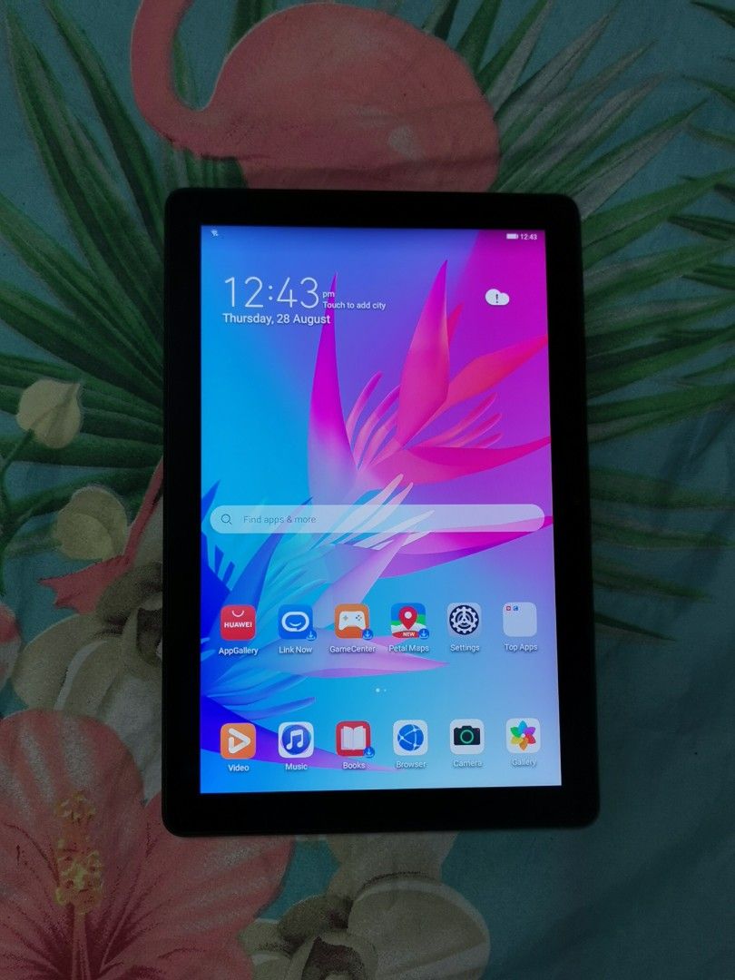 Huawei matepad t10 wifi (Category: Android) located in Manila. Submitted by ultimogizmos (Listing ID 1389429039, Image 2). Description: Huawei matepad t10 wifi No issues good as new H u awei Ma t e Pa d T10 s pec s: 9. 7 -in c h 128 0 ×8 00 I PS Di spl a y, 1 5 6 PPI H U A WEI Ki ri n 710 A Mali G 51 GPU 2GB RAM 32 GB s to r a g e Up t o 5 12GB via M icroSD 5MP f/ 2 . 2 r e a r ca mera 2 M P f/ 2 .4 f ro nt c a m e r a WiFi 8 02.1 1 AC G P S, A-G