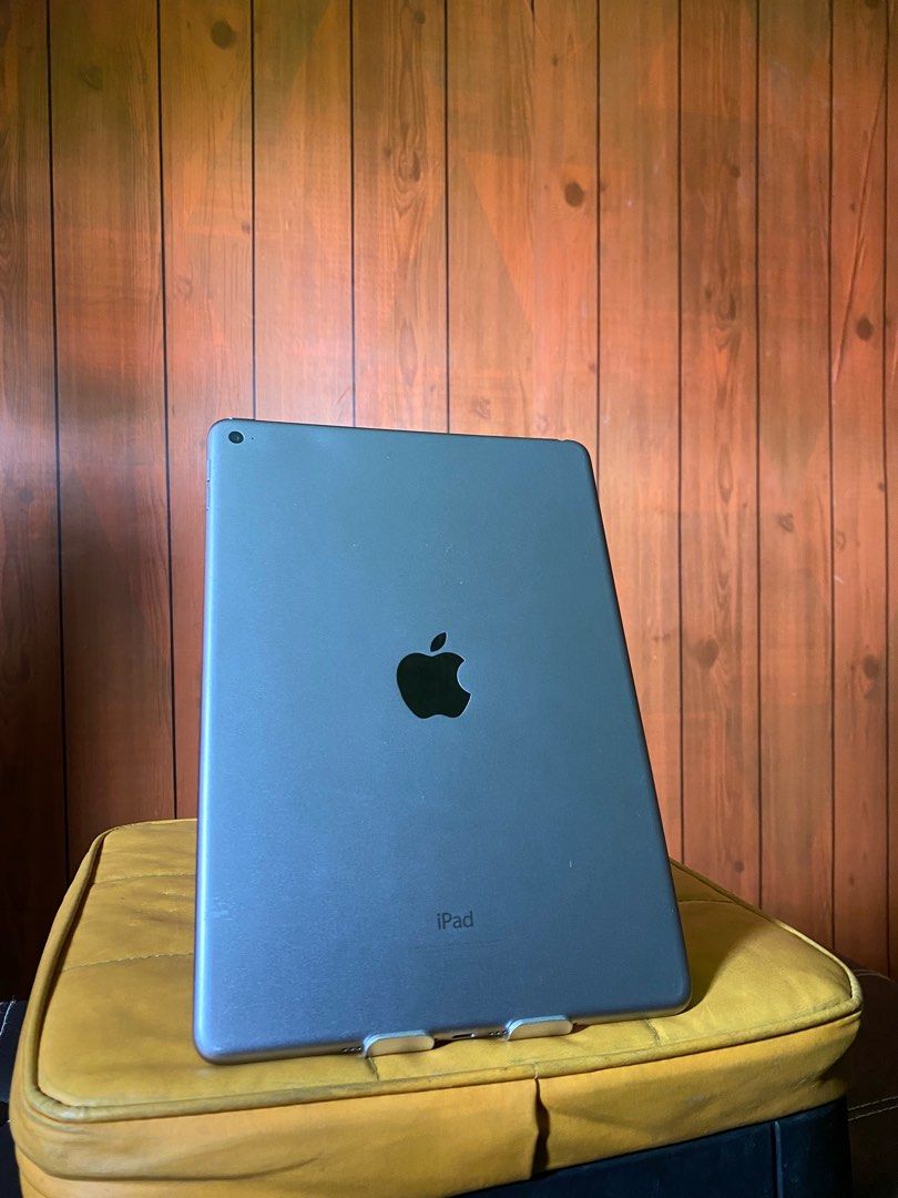 iPad air 2 64 gb (Category: iPad) located in Manila. Submitted by sarisarifinds.22 (Listing ID 1389361334, Image 1). Description: iPad air 2 64 gb Good as new po no issue check po muna bago kunin Open for meet up or pick up on my location 4500 asking may bawas papo sa sure buyer .
