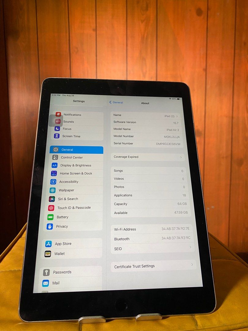 iPad air 2 64 gb (Category: iPad) located in Manila. Submitted by sarisarifinds.22 (Listing ID 1389361334, Image 3). Description: iPad air 2 64 gb Good as new po no issue check po muna bago kunin Open for meet up or pick up on my location 4500 asking may bawas papo sa sure buyer .