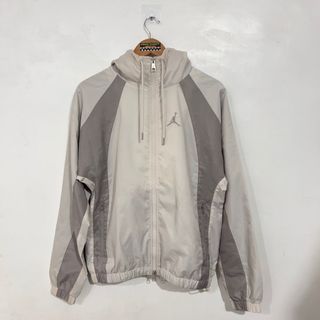 (Category: ) located in . Submitted by ubecthrift (Listing ID 1389325438, Image 1). Description: .