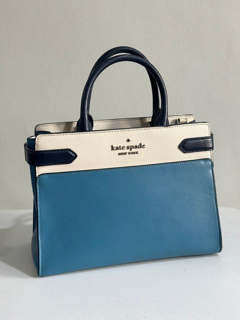Kate Spade Office Bag (Category: Shoulder Bags) located in Quezon City. Submitted by paulinetyn63243 (Listing ID 1389477397, Image 1). Description: ORIGINAL Kate Spade office bag / cross body bag From USA No damages, lightly used.