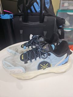 (Category: ) located in . Submitted by usedsoles (Listing ID 1389304653, Image 1). Description: .