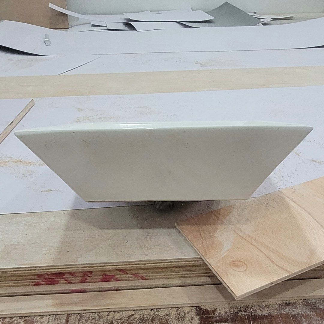 Pozzi square lavatory basin (42x42x15) (Category: Bathroom & Kitchen Fixtures) located in Quezon City. Submitted by selling.thingzzz (Listing ID 1389379312, Image 2). Description: .