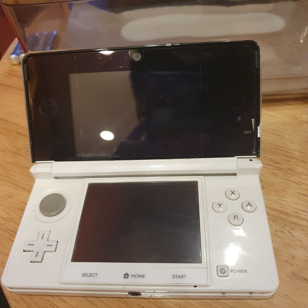 Selling White Nintendo 3ds (Category: Nintendo) located in Quezon City. Submitted by itemsforadoption (Listing ID 1389440278, Image 3). Description: Rfs: Its 2025! Happy New Year! Hoping you have a good year ahead of you! If you have questions feel free to send a message. Though I'll most likely be able to reply from 10am to 8pm. Please be patient and understanding. Decluttering games and items that I've picked up or for friends and family. 4000 