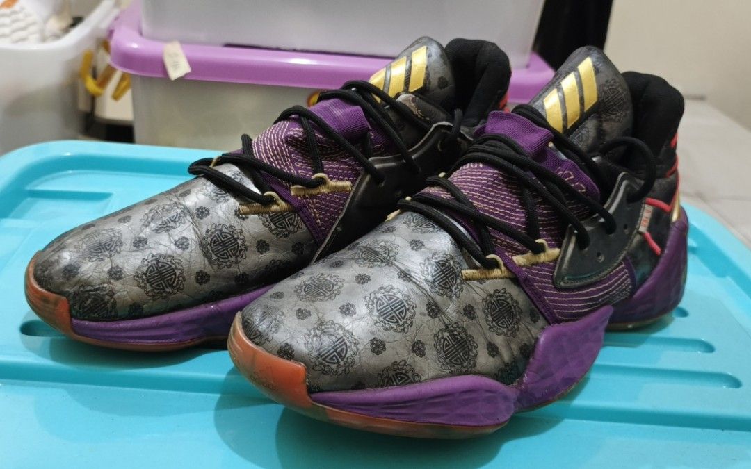 Sepatu Basket Adidas Harden Size 44