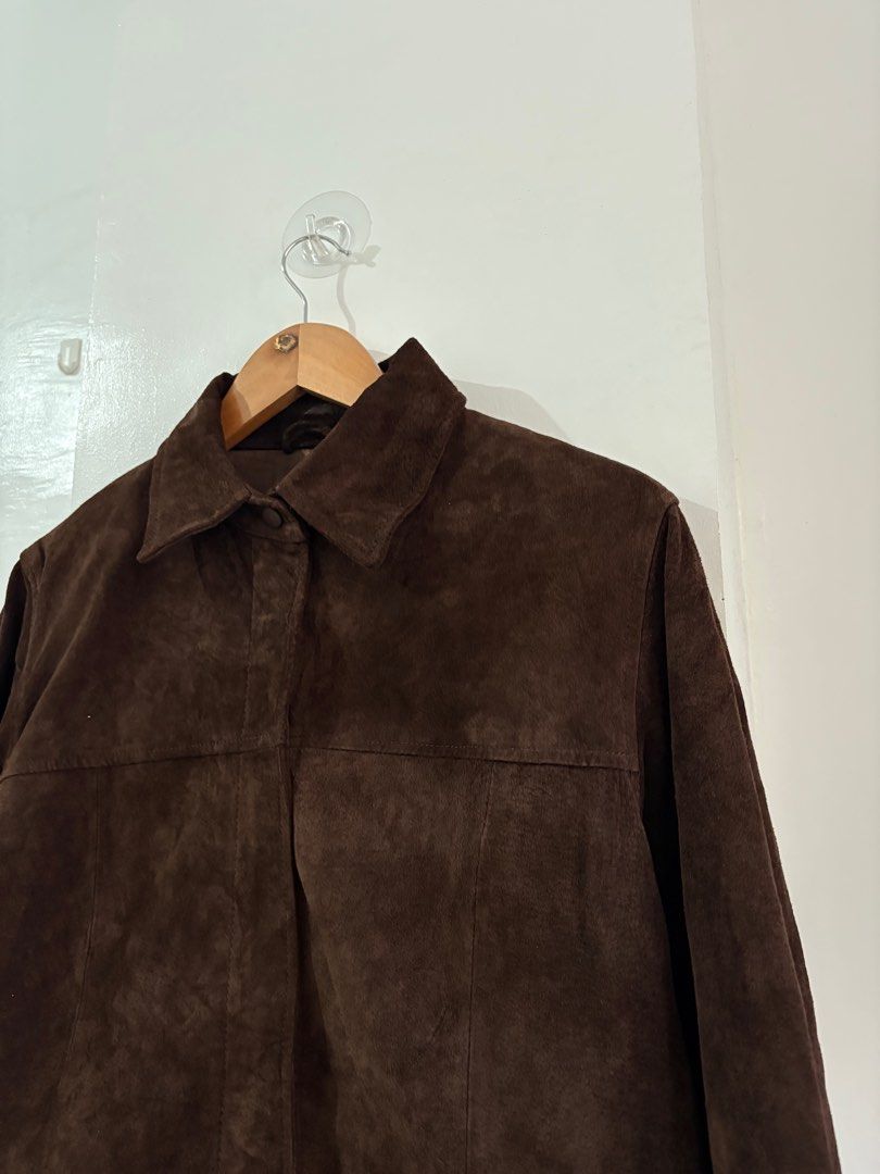 VINTAGE AMI SUEDE LEATHER JACKET (Category: Coats, Jackets and Outerwear) located in Naga. Submitted by sislovesme (Listing ID 1389401250, Image 3). Description: •9/10 CONDITION •SIGN OF WEAR •NO MAJOR FLAWS •SIZE M ON TAG •WIDTH 22 INCHES •LENGHT 29 INCHES.