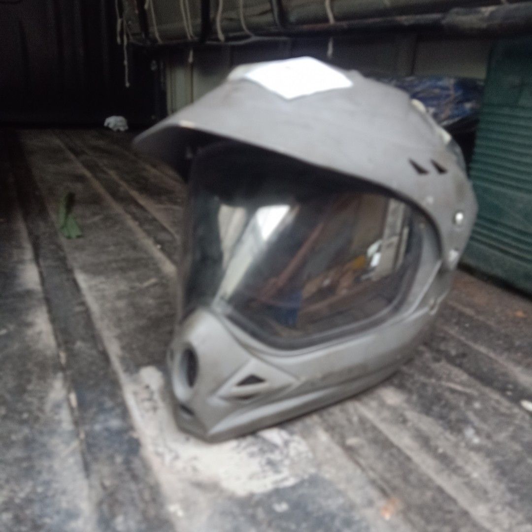 Yamaha Gibson YX3 Racing Helmet (Category: Skates, Rollerblades & Scooters) located in Bulacan. Submitted by mysticdeer.6d7f47 (Listing ID 1389301986, Image 3). Description: Yamaha Gibson YX3 Racing Helmet XL Size Good Foam and straps Cosmetic Issue only.