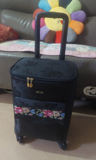 （分類：）位於 。 由 kalokb18 提交（商品編號 1389593879，圖片 1）。簡介： 。
