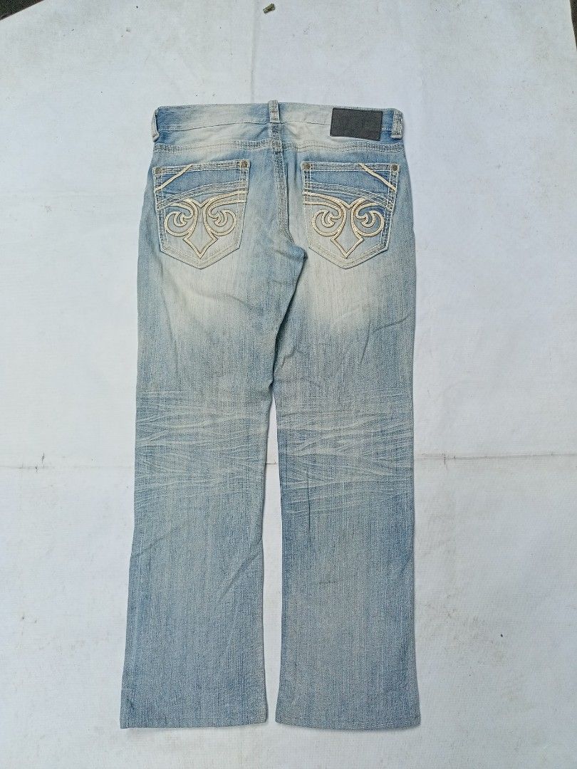 AFFLICTION DENIM PANTS (Category: Jeans) located in Quezon City. Submitted by kmbthrift19 (Listing ID 1389622106, Image 2). Description: FS AFFLICTION DENIM PANTS IN GOOD CONDITION PRICE IS STILL NEGOTIABLE JUST PM FOR MORE INFORMATION THANKS.