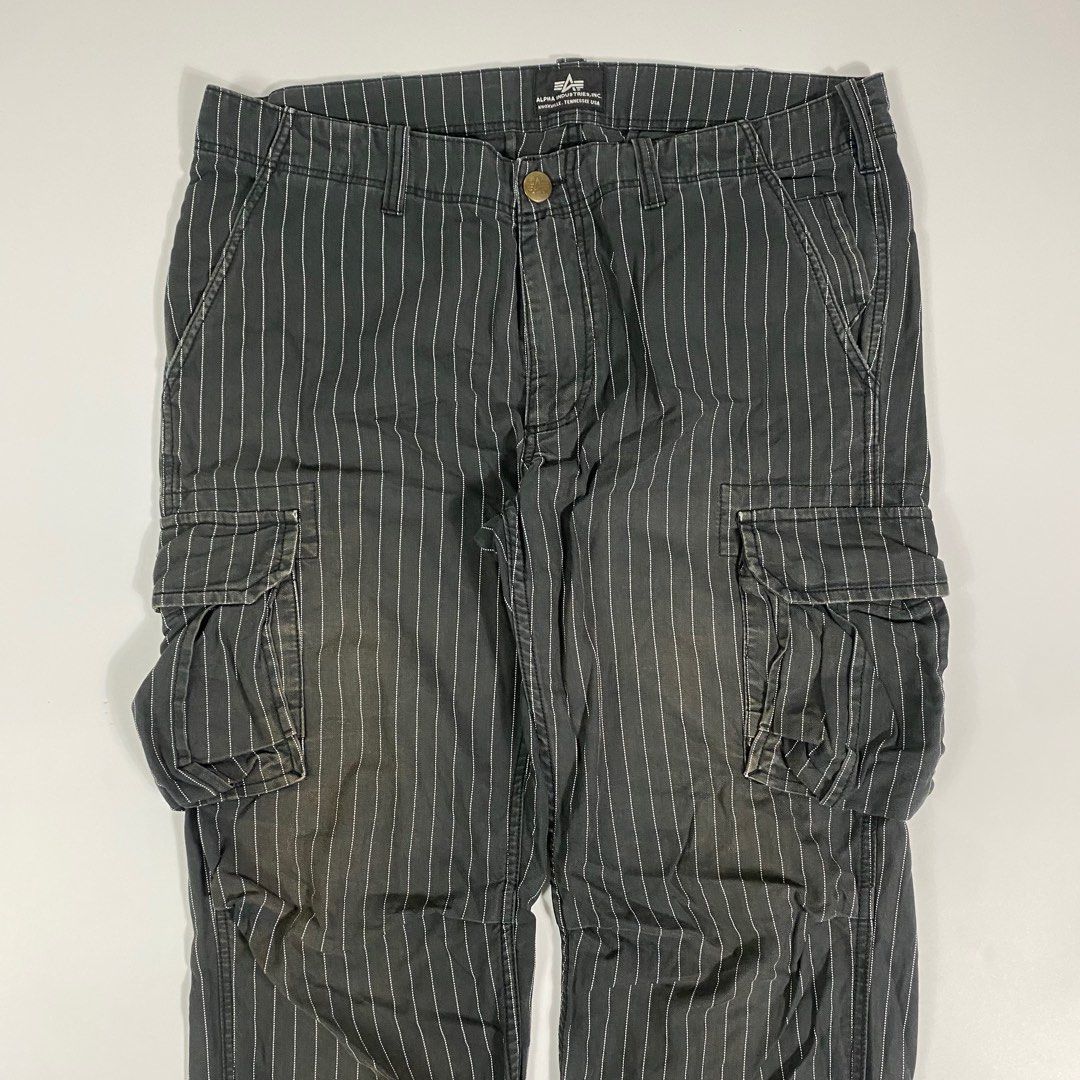 Alpha Industries - Pinstriped - Cargo - Pants (Category: Jeans) located in Cavite. Submitted by pastseas0n_ (Listing ID 1389643348, Image 3). Description: Alpha Industries - Pinstriped - Cargo - Pants Good condition Pinstripe Made in USA 8.5/10 overall usage NOTE : Minor discoloration, please check the photos very carefully. Still very presentable and wearable. Size : XL FLAT MEASUREMENTS Waist : 34 inches Length : 44 inches InSeam : 33 inches Cr