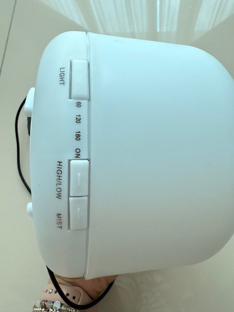 Aroma diffuser (Category: Other Home Appliances) located in Cyberjaya. Submitted by moonshine09 (Listing ID 1389538658, Image 2). Description: Aroma diffuser Humidifier .