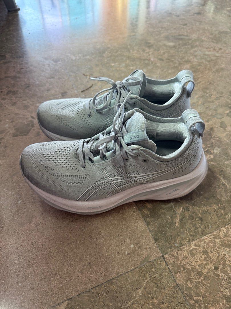 ASICS Gel-Nimbus 26 Women US 7.5 (Category: Sneakers) located in Singapore. Submitted by doryzhuo (Listing ID 1389584493, Image 1). Description: .