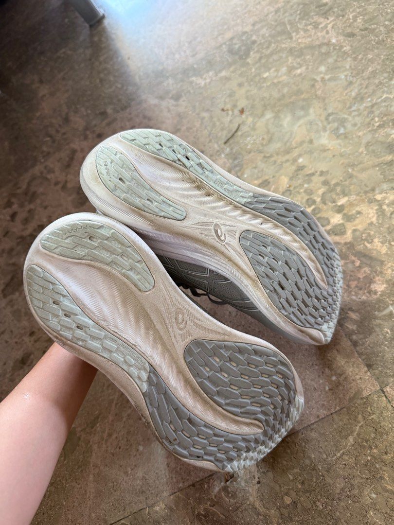 ASICS Gel-Nimbus 26 Women US 7.5 (Category: Sneakers) located in Singapore. Submitted by doryzhuo (Listing ID 1389584493, Image 3). Description: .