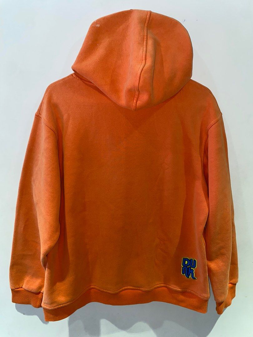 Authentic 1986 Nike SB Hoodie (Category: Coats, Jackets and Outerwear) located in Quezon City. Submitted by lorenzjvb (Listing ID 1389609226, Image 2). Description: FOR SALE! 2000 or best offer Original Nike SB Hoodie from 1986 size: XL, L-26 W-22 sleeve-23 9.5/10 color rate issue: tahi yung kalahati ng 9 (last pic) excellent condition.